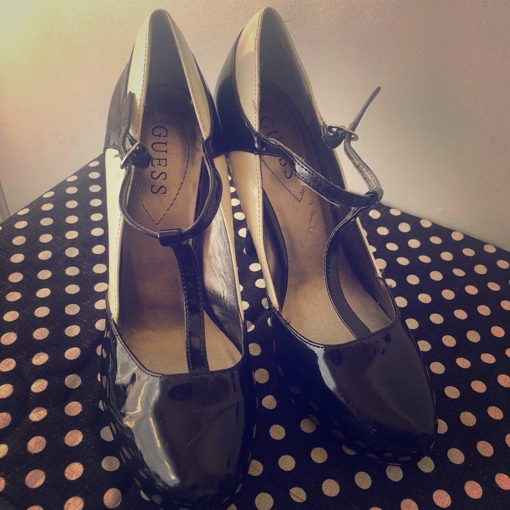 Guess Patent Leather T-Strap Stilettos Sz 9